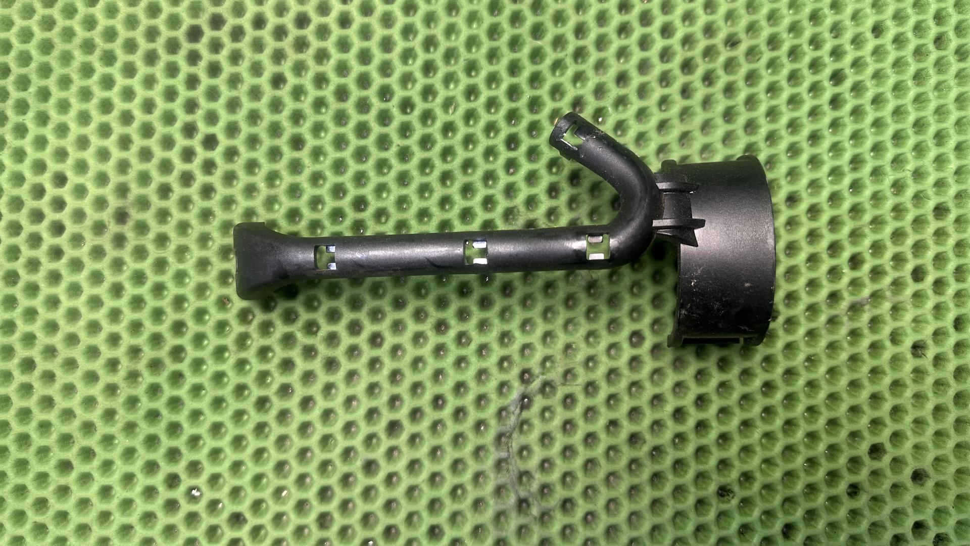 Кожух амортизатора F750/800/850/900 GS/GSA K80-82 33549480638