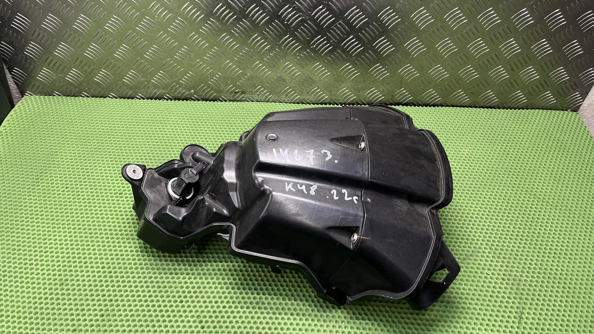 Глушитель шума всасывания воздуха 13717712315