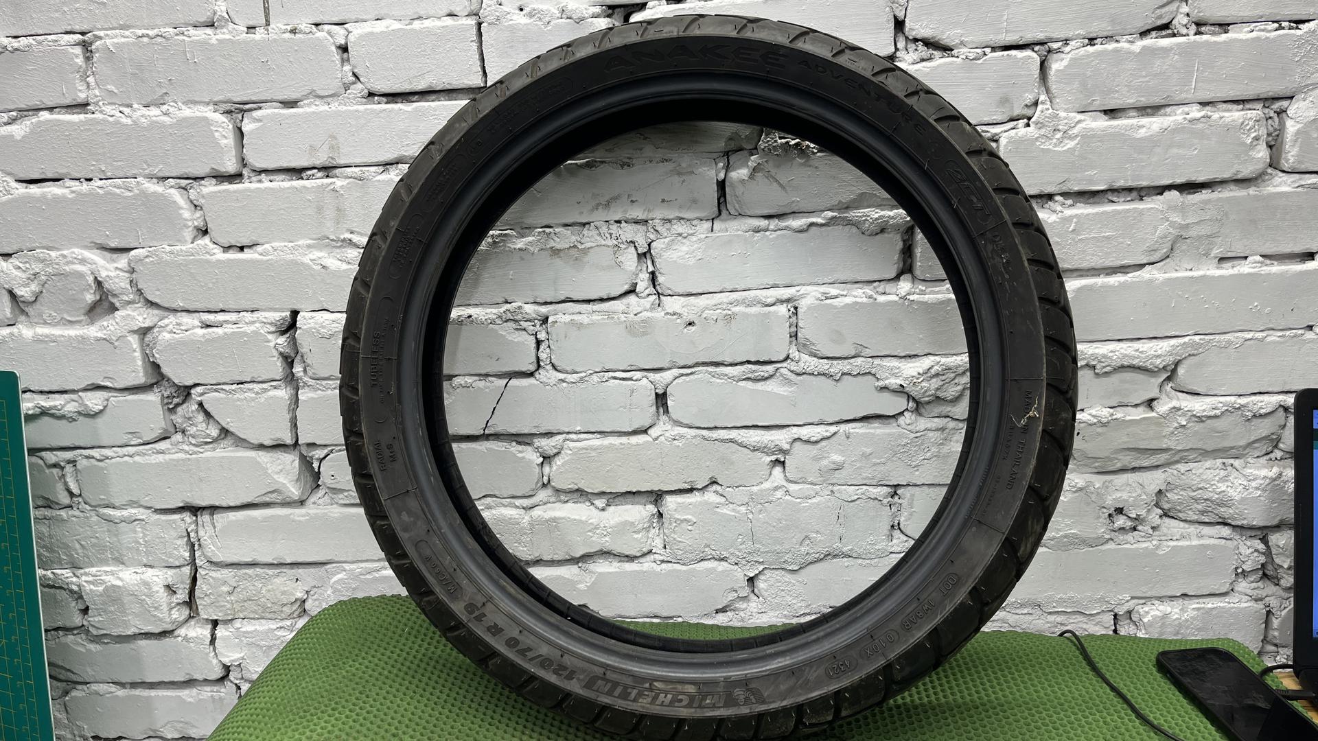 Мотошина Michelin Anakee Adventure 120/70 R19 60V 