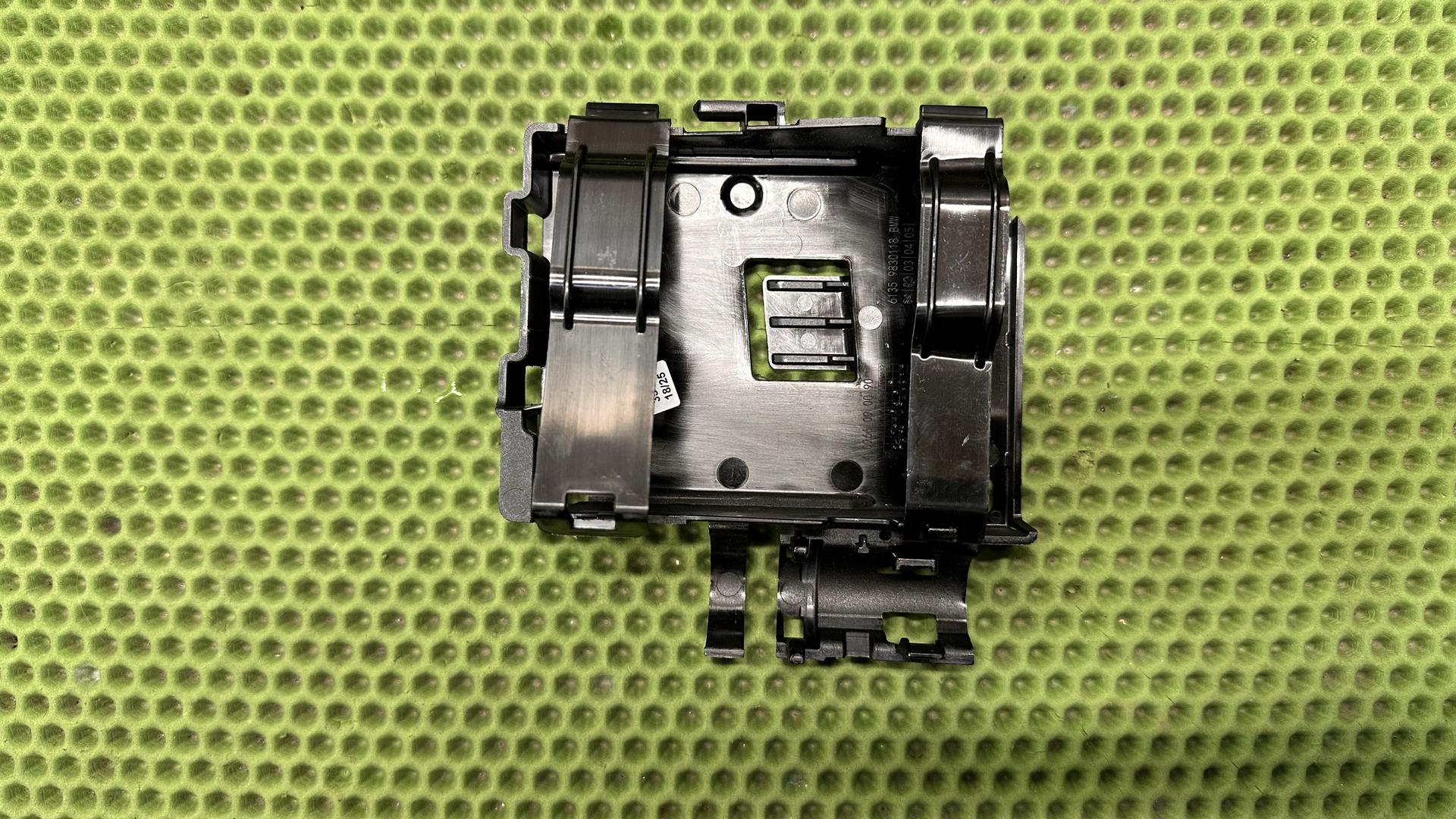 Держатель блоков управления R1300GS/GSA KA1-2 61359830118