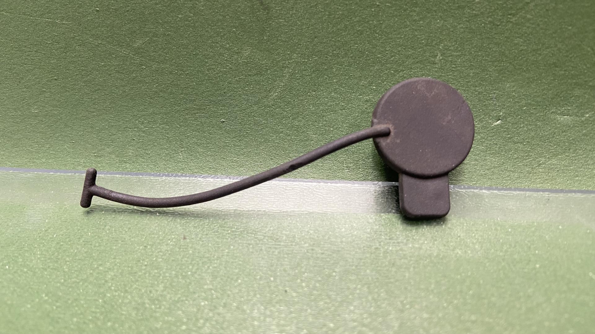 Крышка расширительного бачка 17138527087