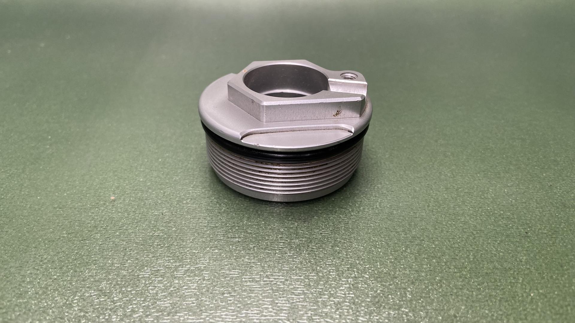 Крышка правого пера S1000XR K49, R1200/1250 R/RS (K53-54) 31428552086