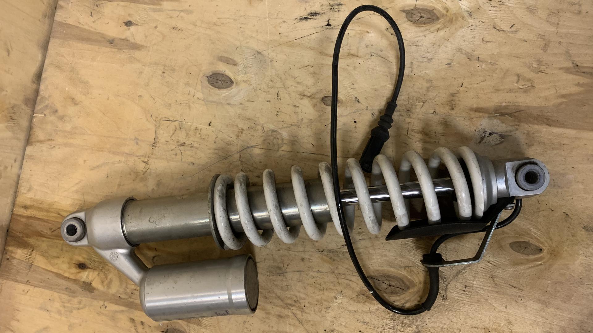 Амортизационная стойка ESA Пд 31488559492