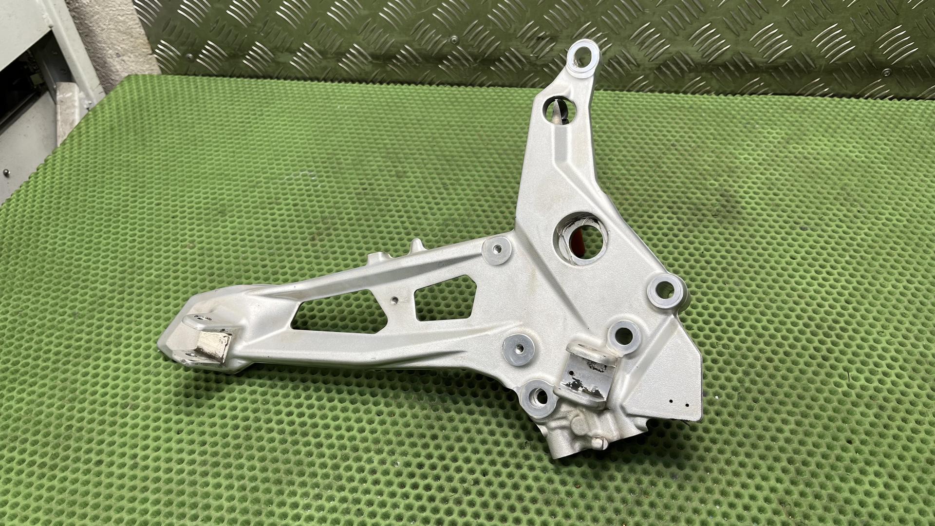 Планка упора для ног П 46718404014