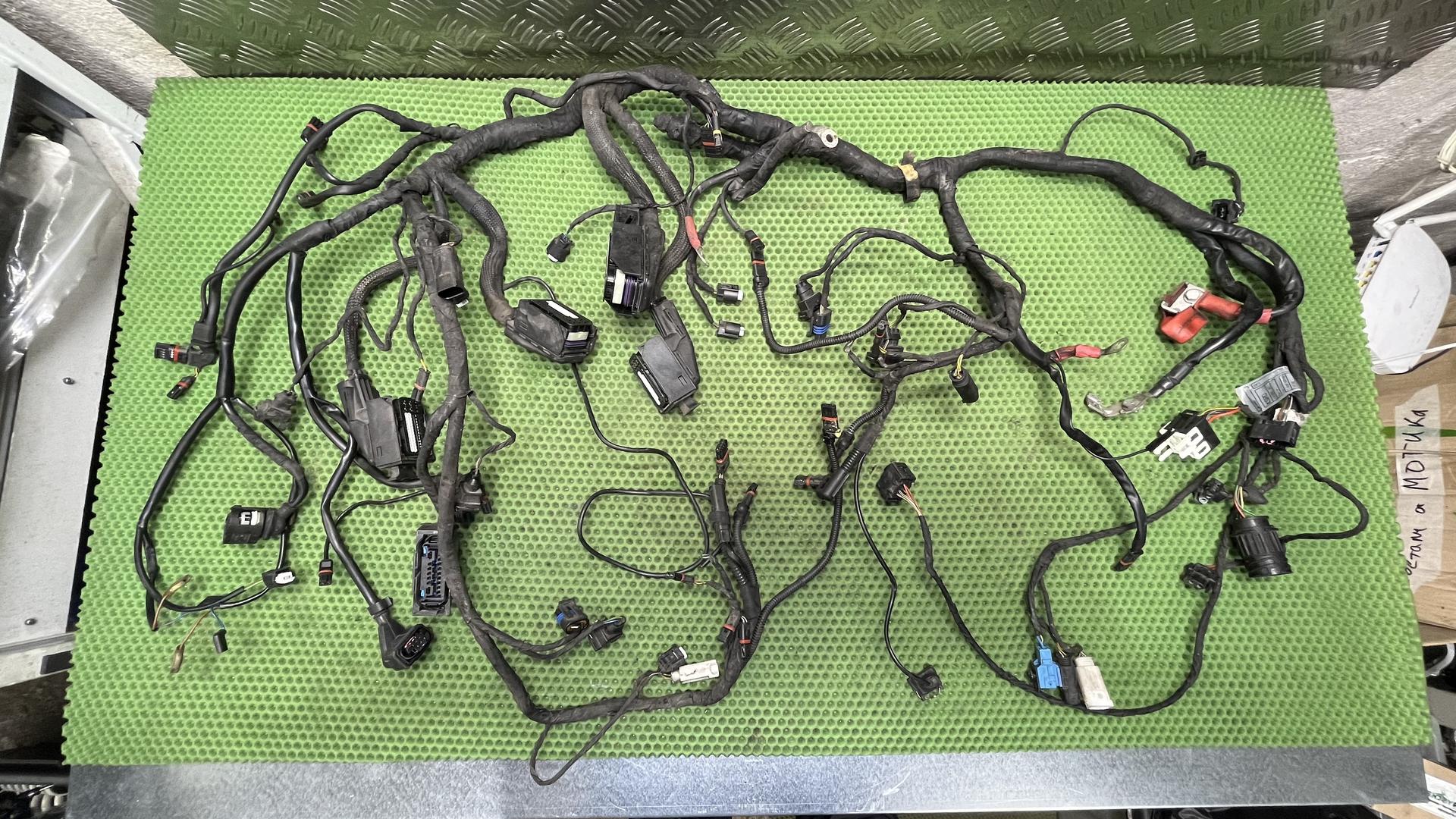 Основной жгут проводов R1200ST K28 (ESA + ABS 1 пок.) 61117699529