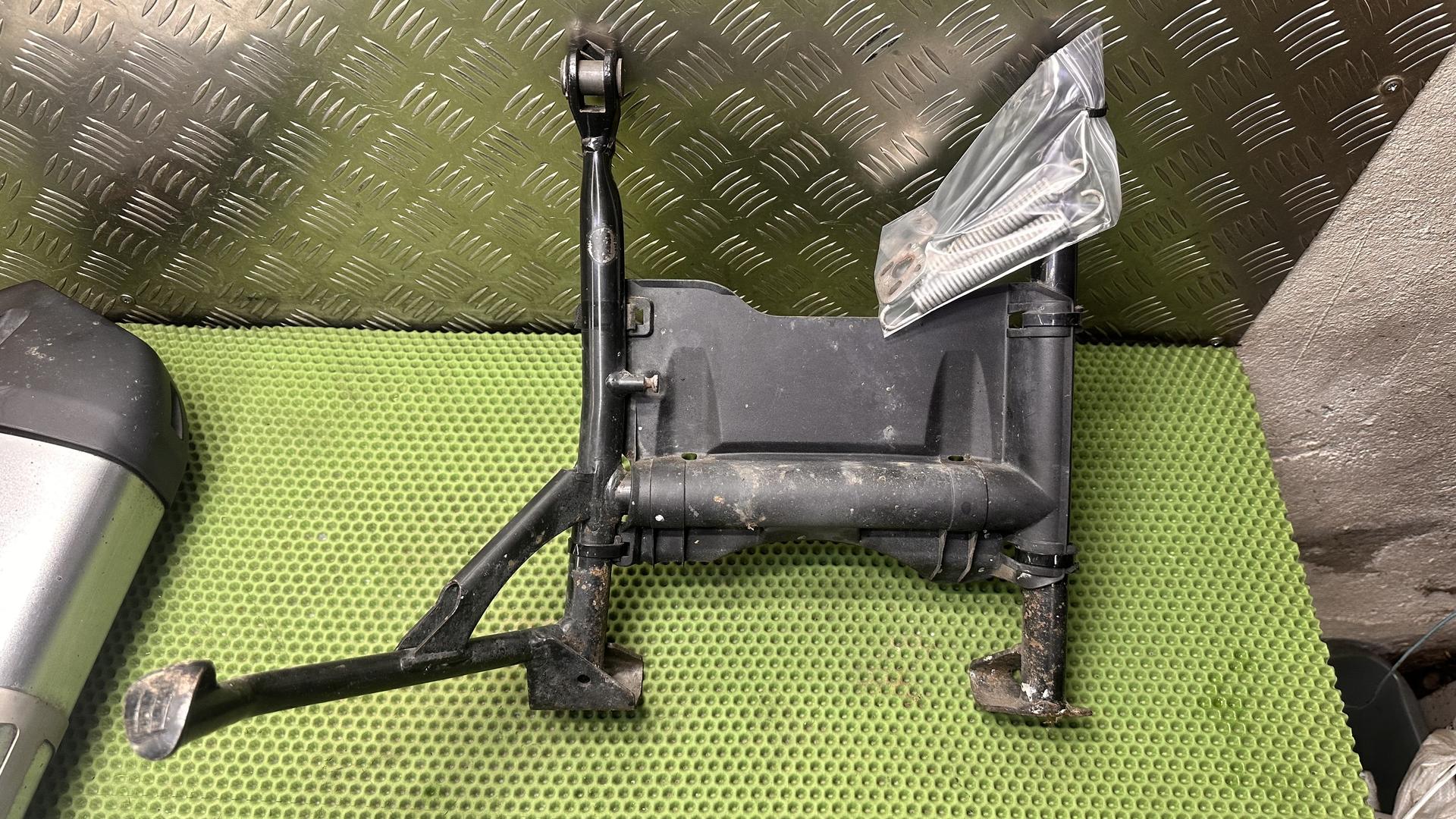 Центральная подставка 46528526524