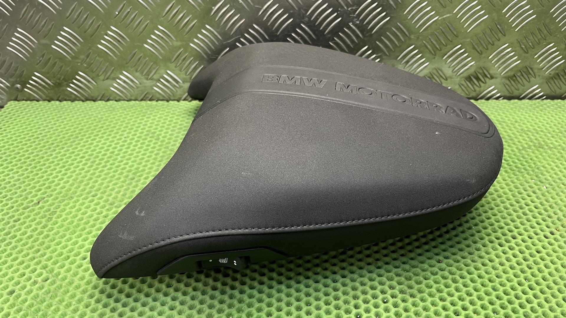 Сиденье пассажира комфорт R1300R/RS KA4-5 52535a73230