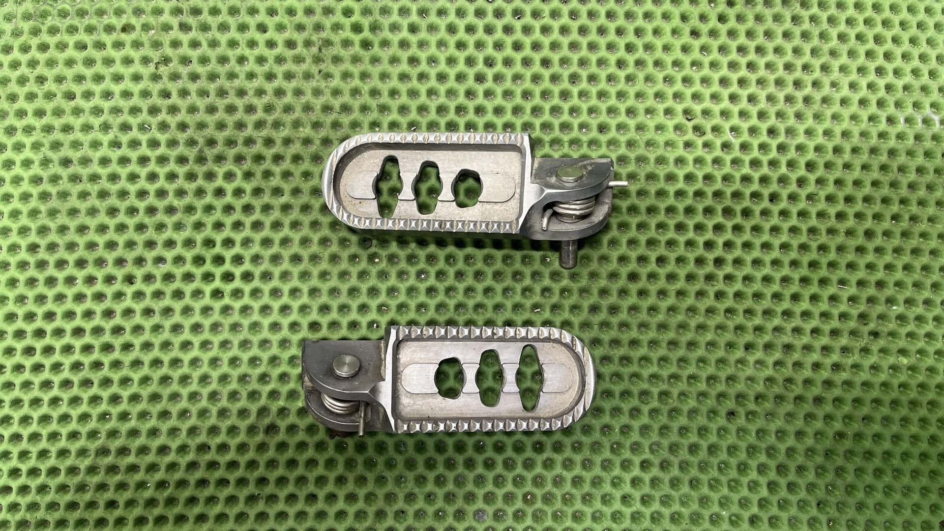 Комплект подножек Enduro k75 