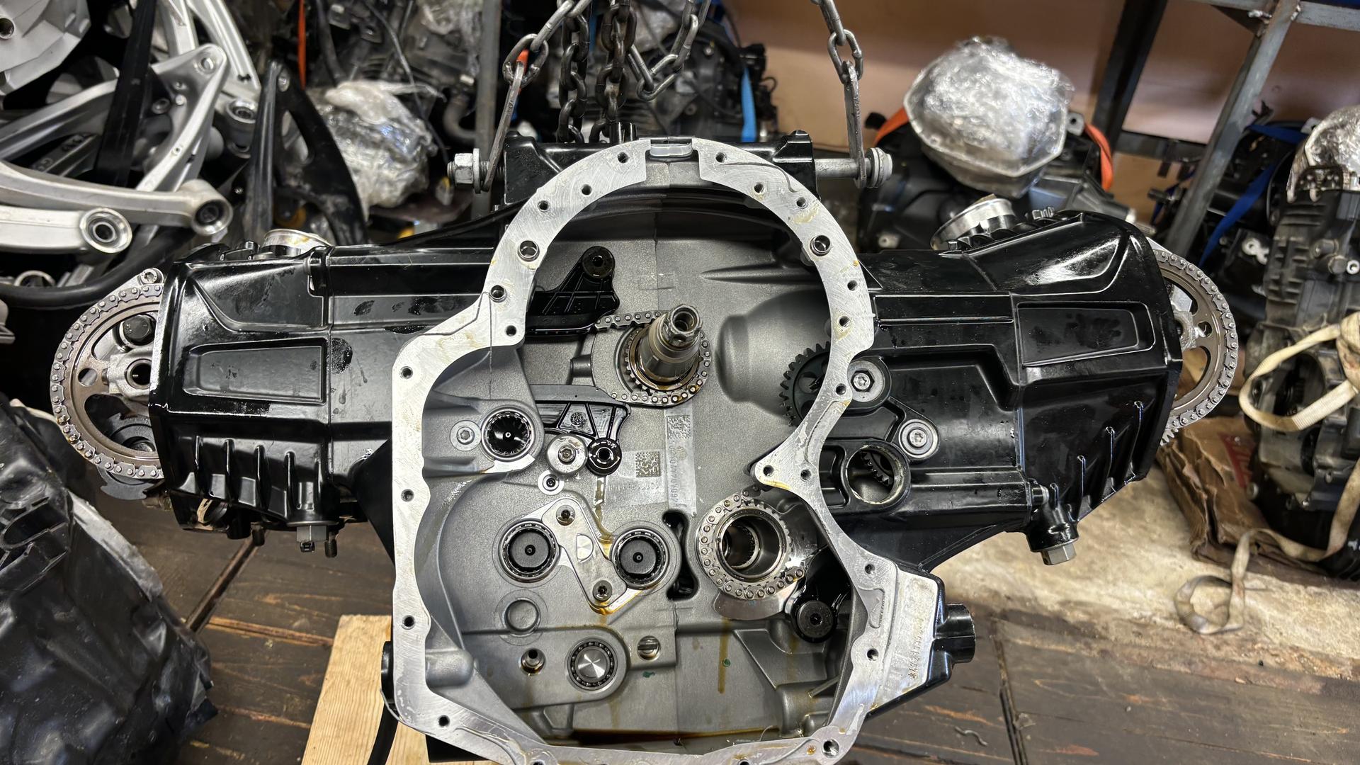 Двигатель Schwarz R1250 GS/GSA/RT/R/RS 11008404185
