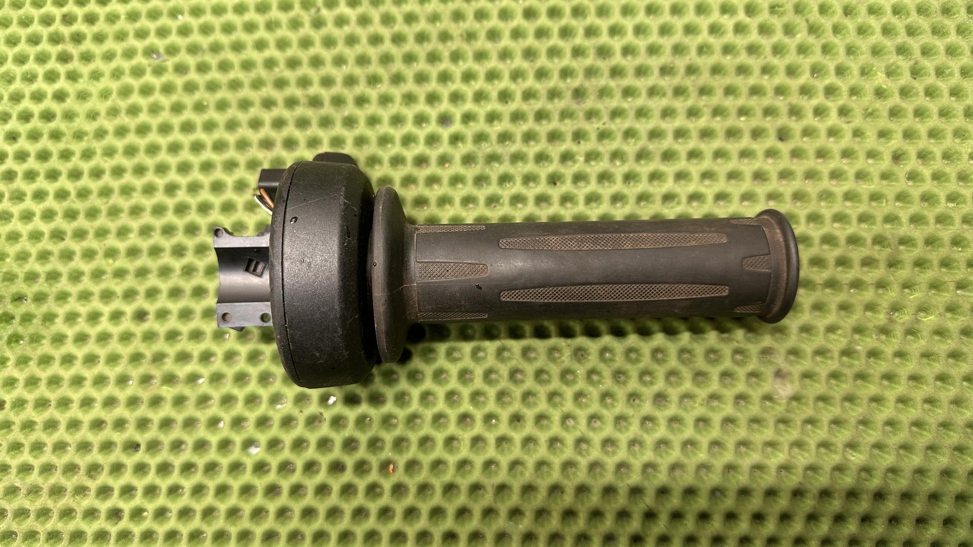 Электронная ручка газа 61318522472