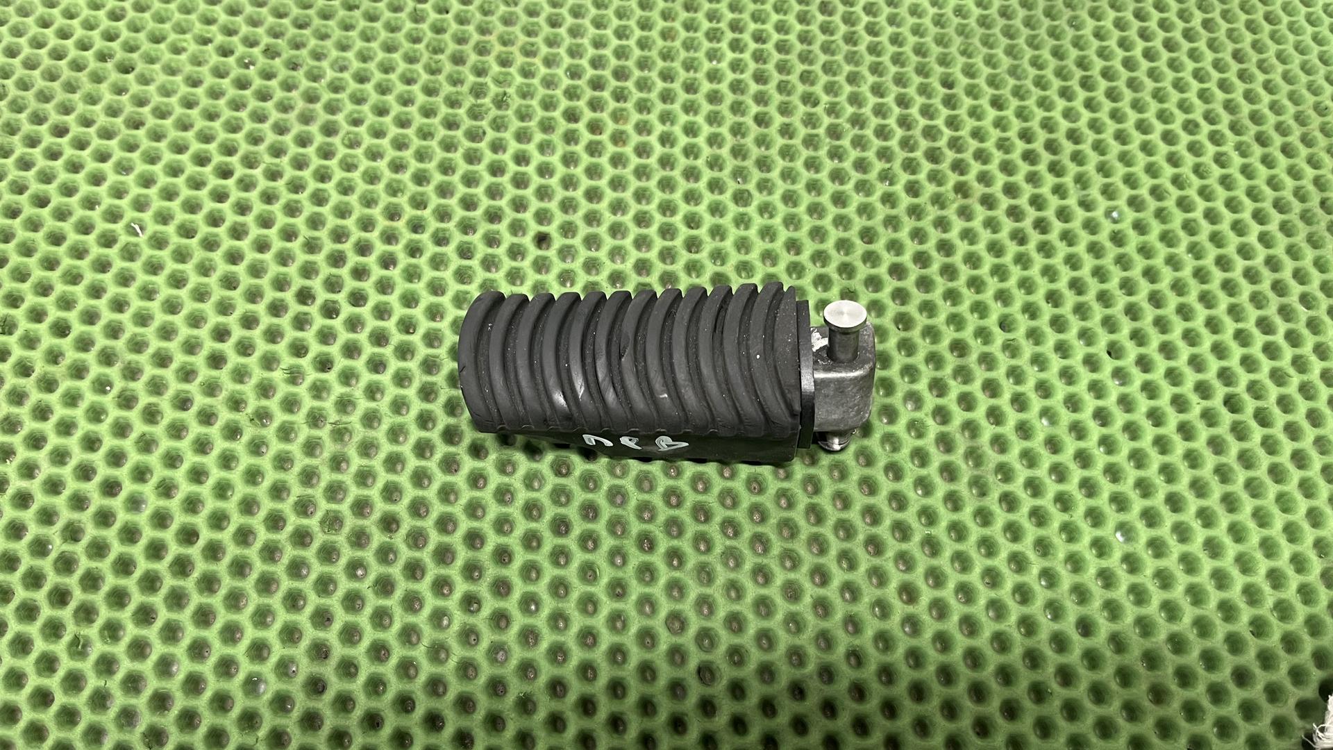 Упор для ног Л Зд 46712310403