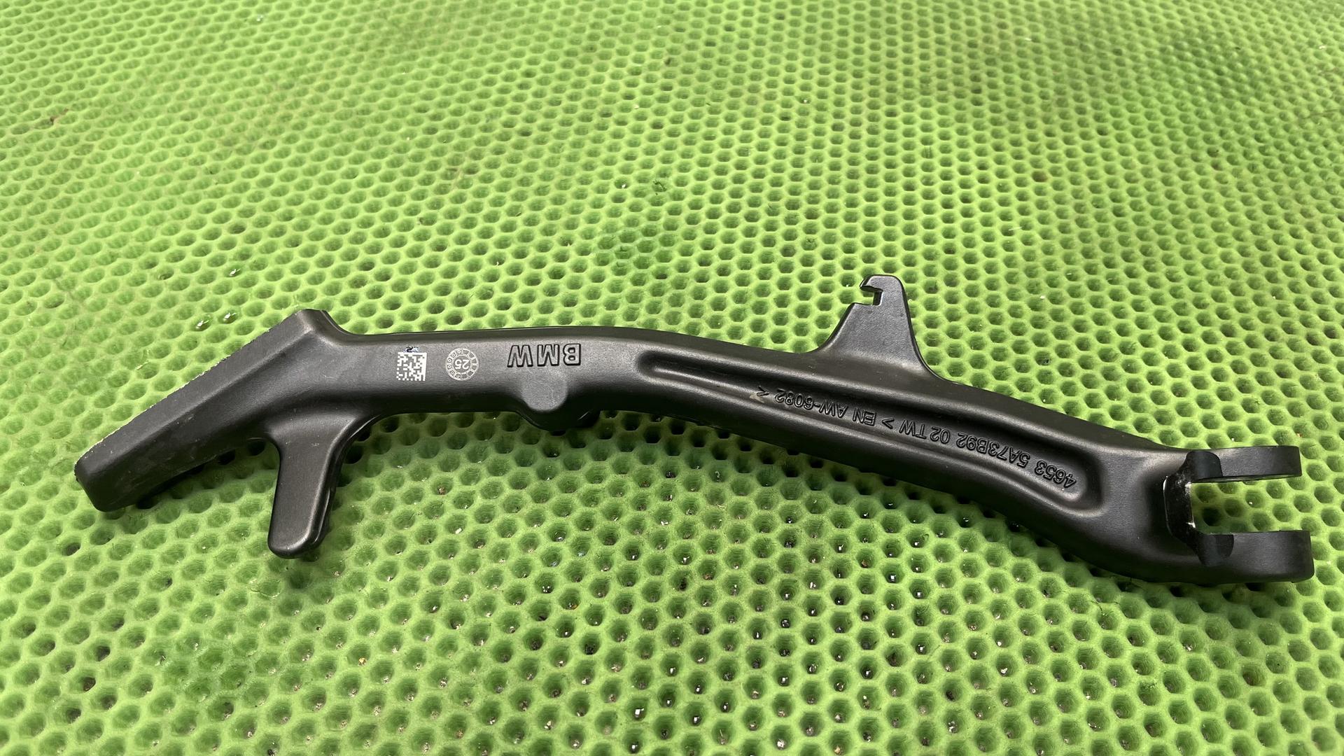 Боковая подножка R1300R/RS KA4-5 46535a73b92