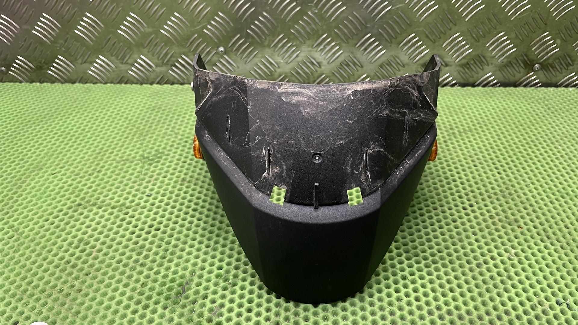 Кожух переднего колеса внутри R1300RS (K05) 46615a6a889