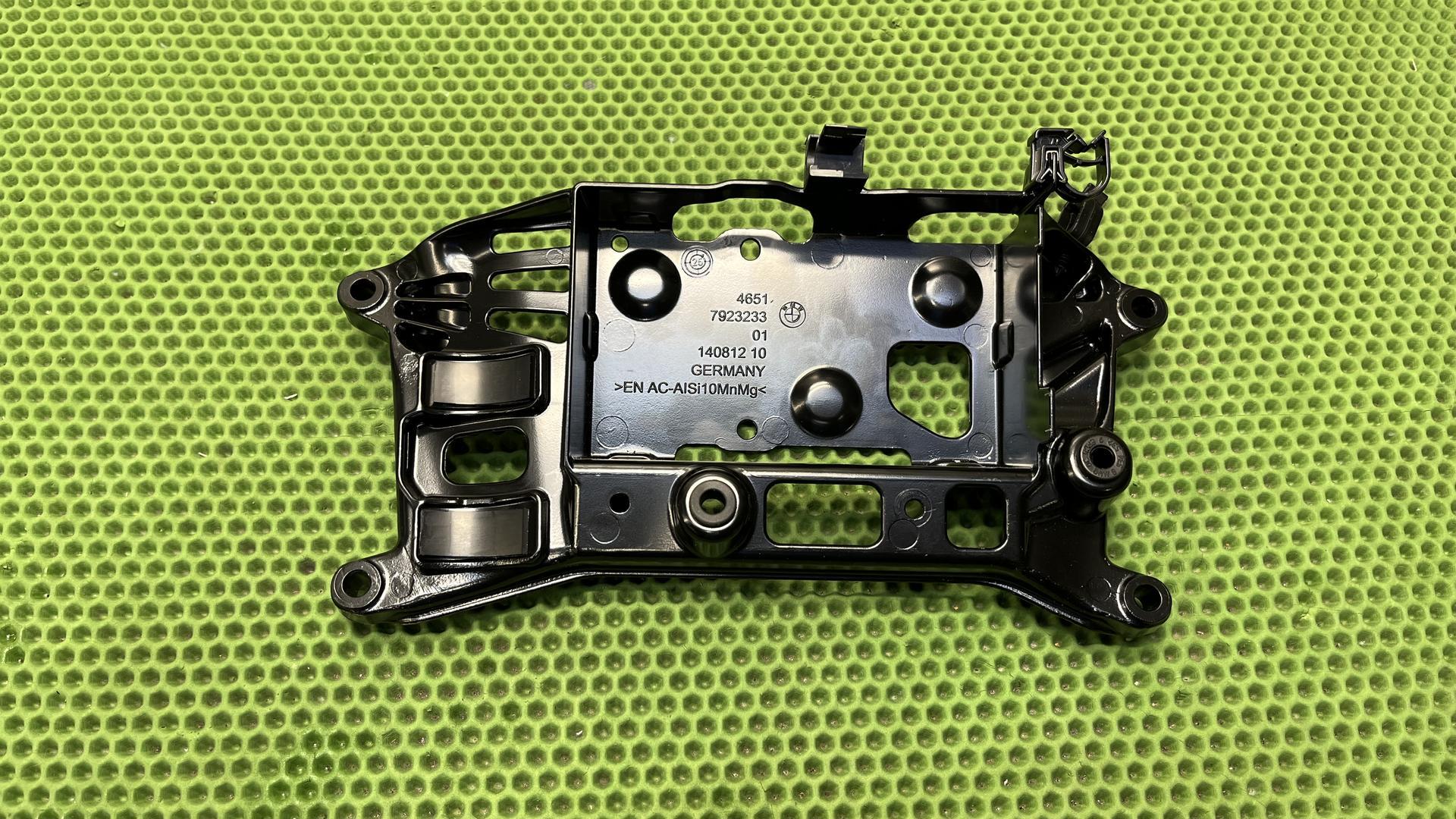 Перемычка подрамника передняя R1300GS/R/RS KA1/4/5 46517923233