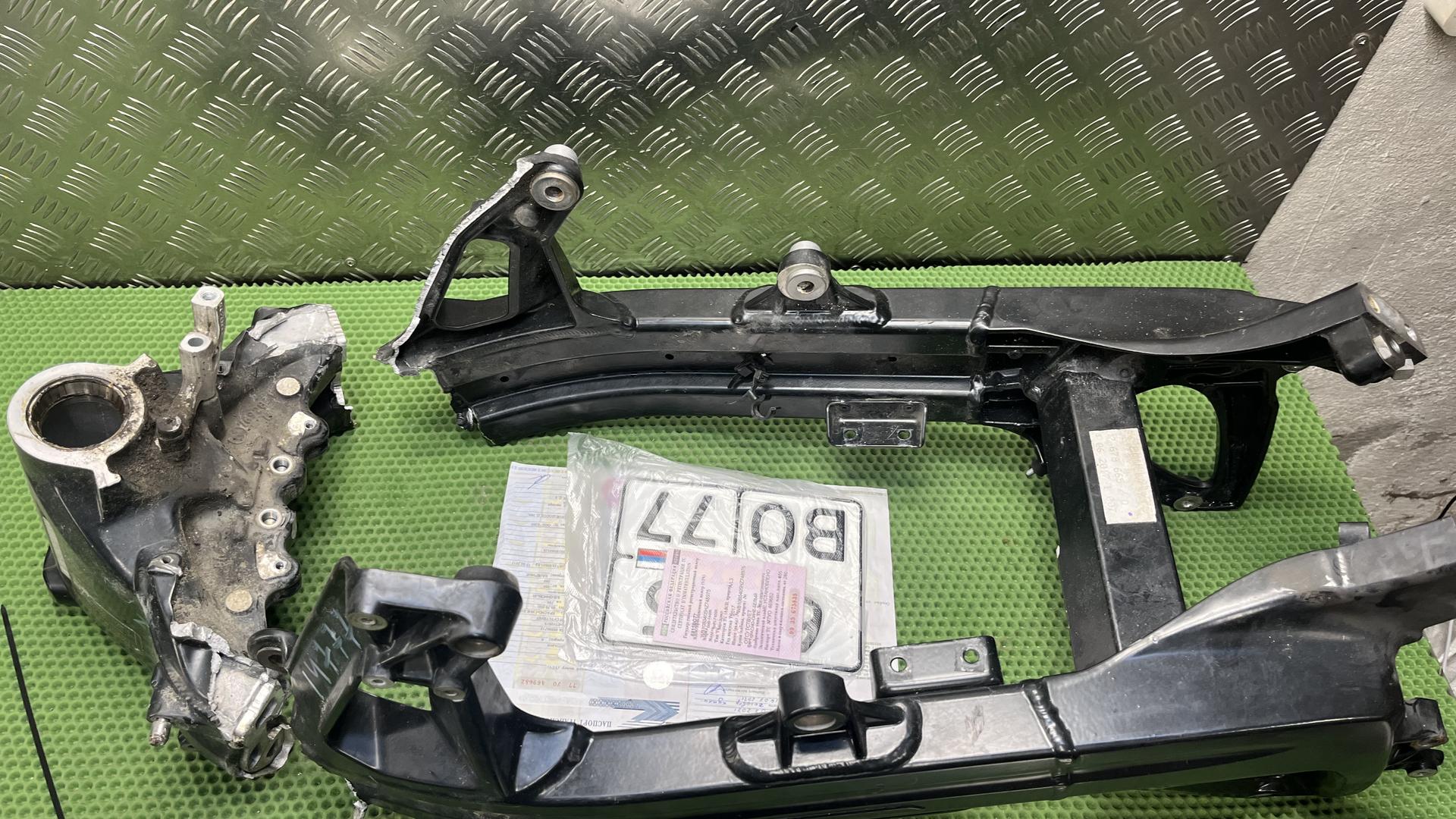 Передняя часть рамы с VIN (k71k73) 46511600240