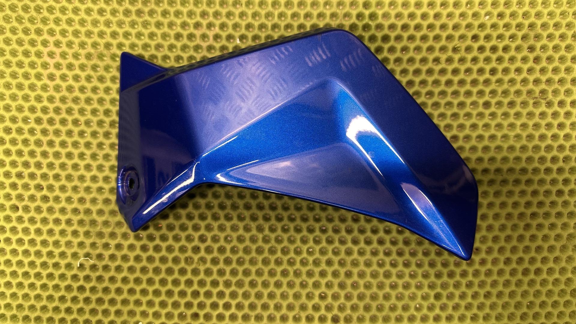 Передний спойлер слева 46638396797