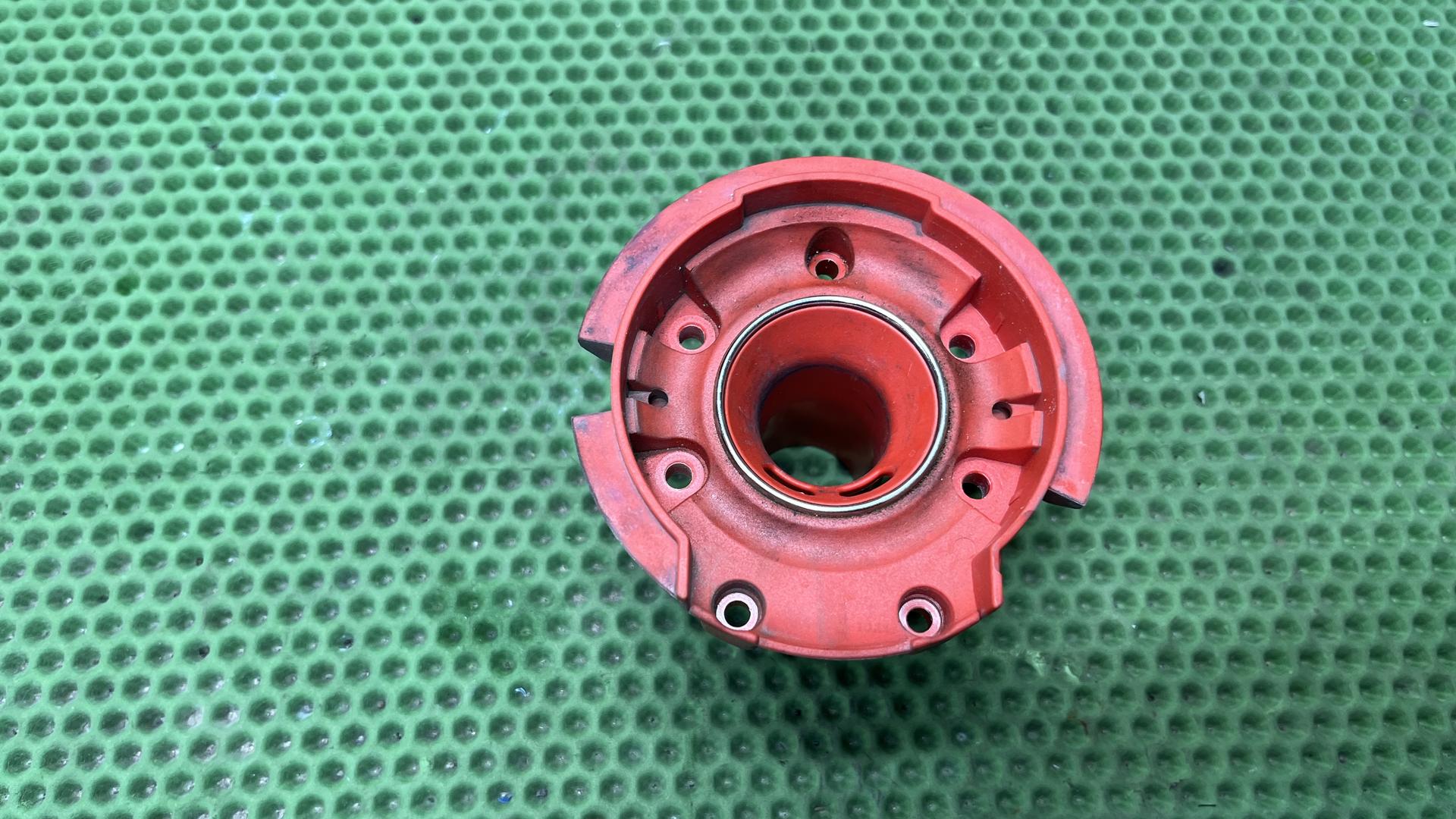 Заливная горловина топливного бака 16117691505