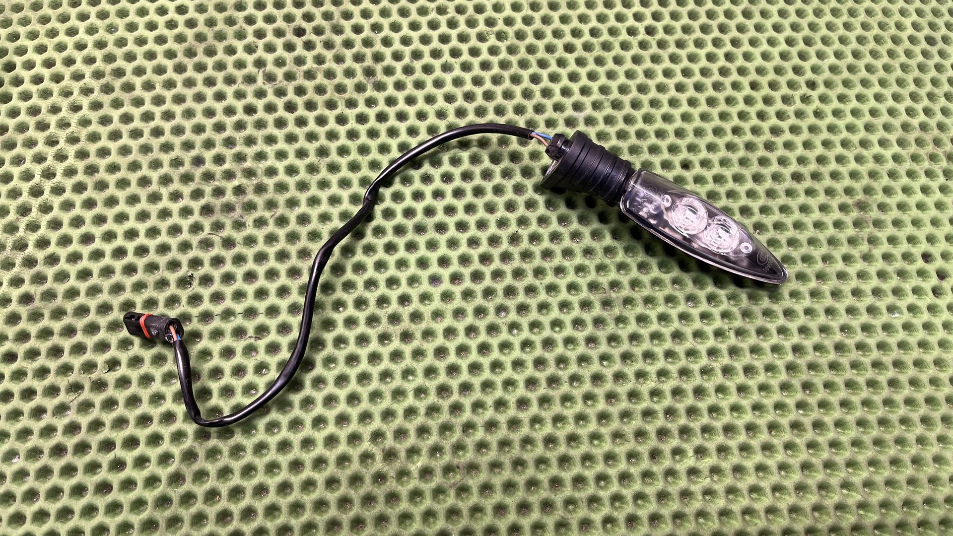 Светодиодный указатель поворота 63138522499