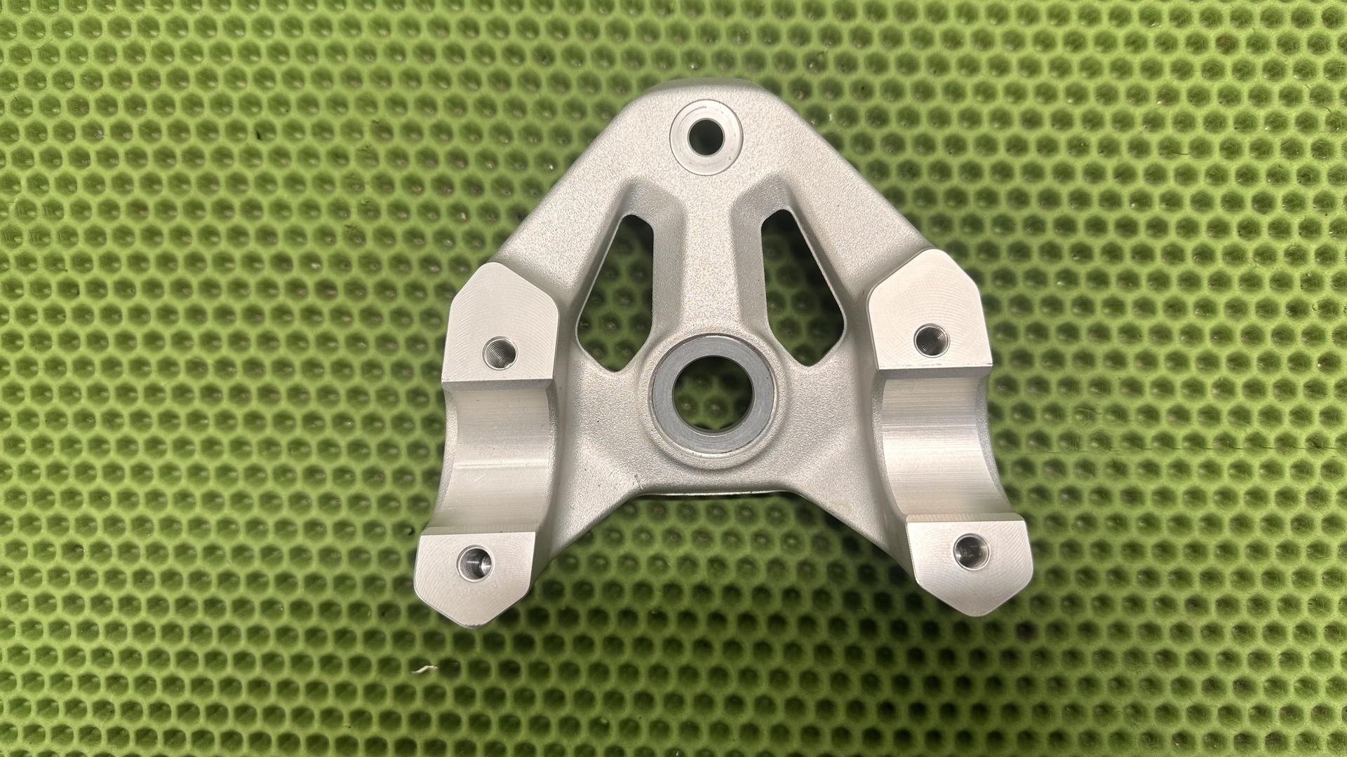 Траверса верхняя R1300GS/GSA/RT KA1-3 32717922837