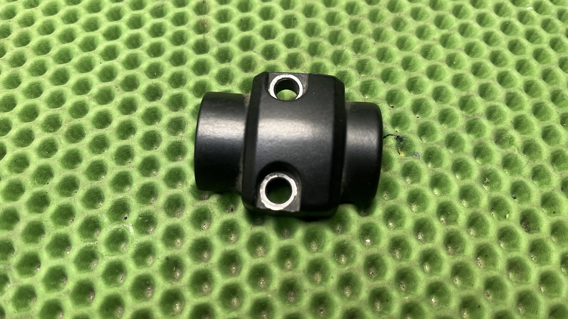 Хомут с зажимом П. R 900 RT / R 1200 RT 32728533248