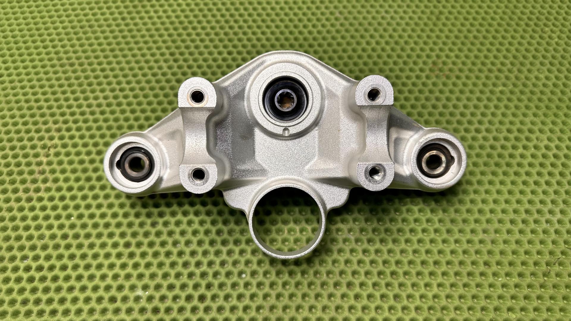 Перемычка вилки Вх с шарниром 31428555849