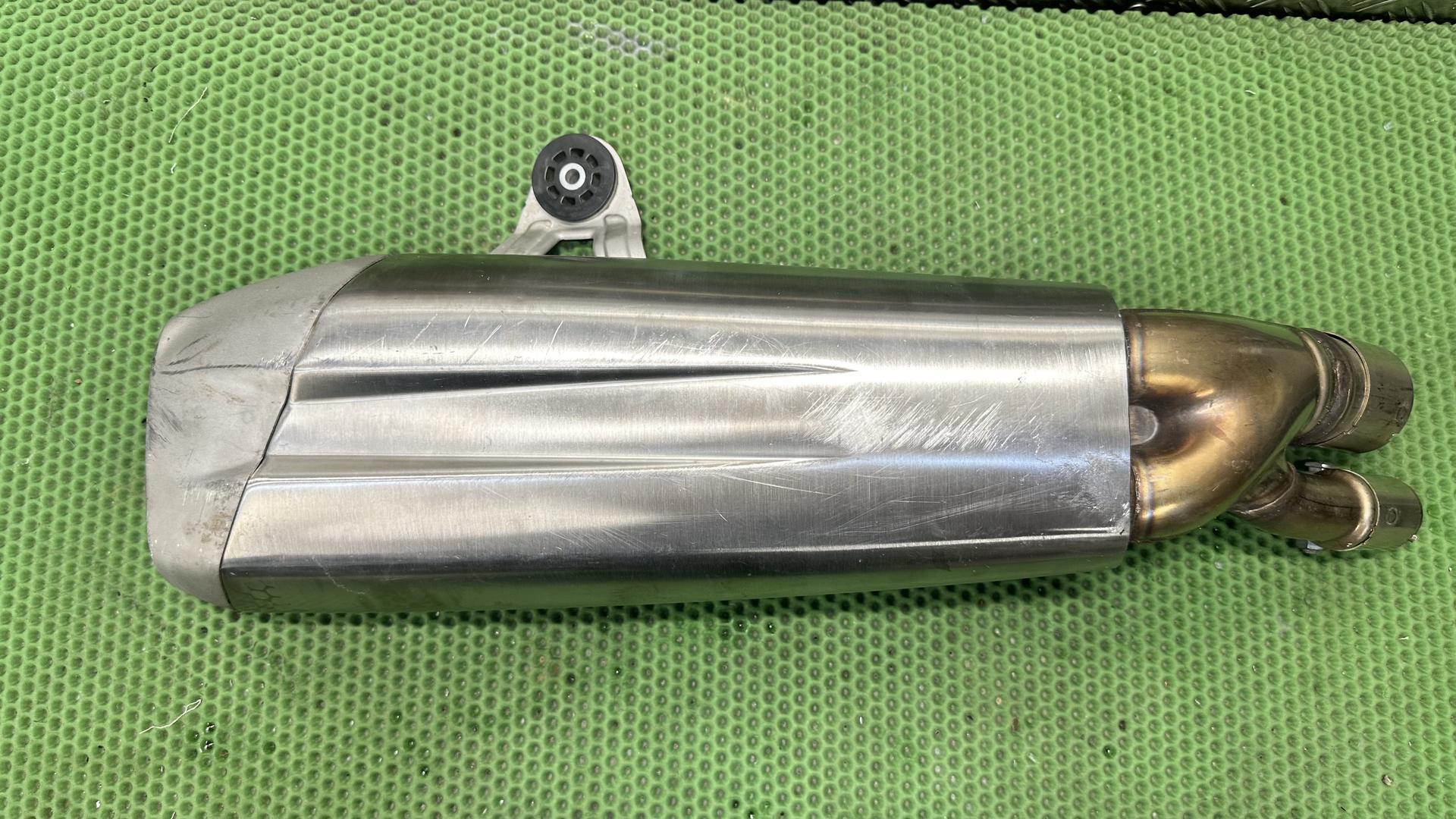 Глушитель S1000RR K46 рест. (17-19) 18518561653