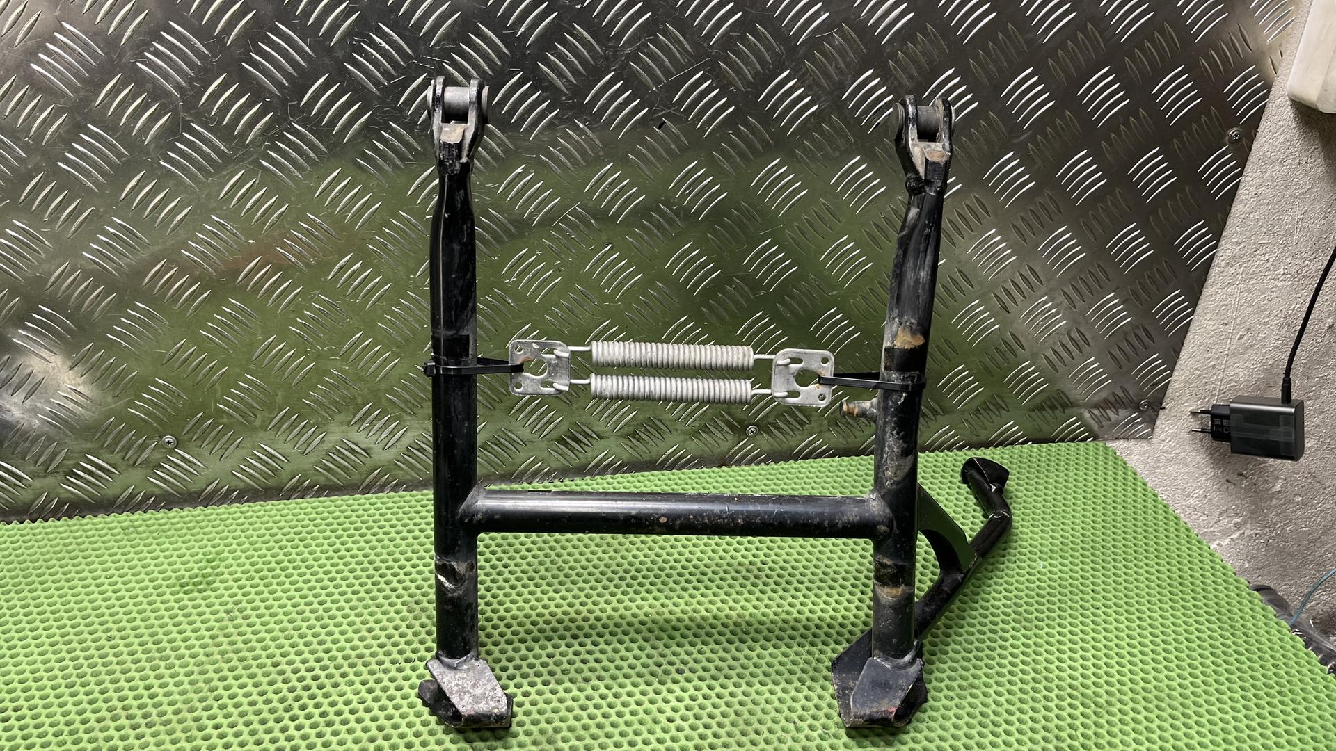 Центральная подставка ADV 46528526524