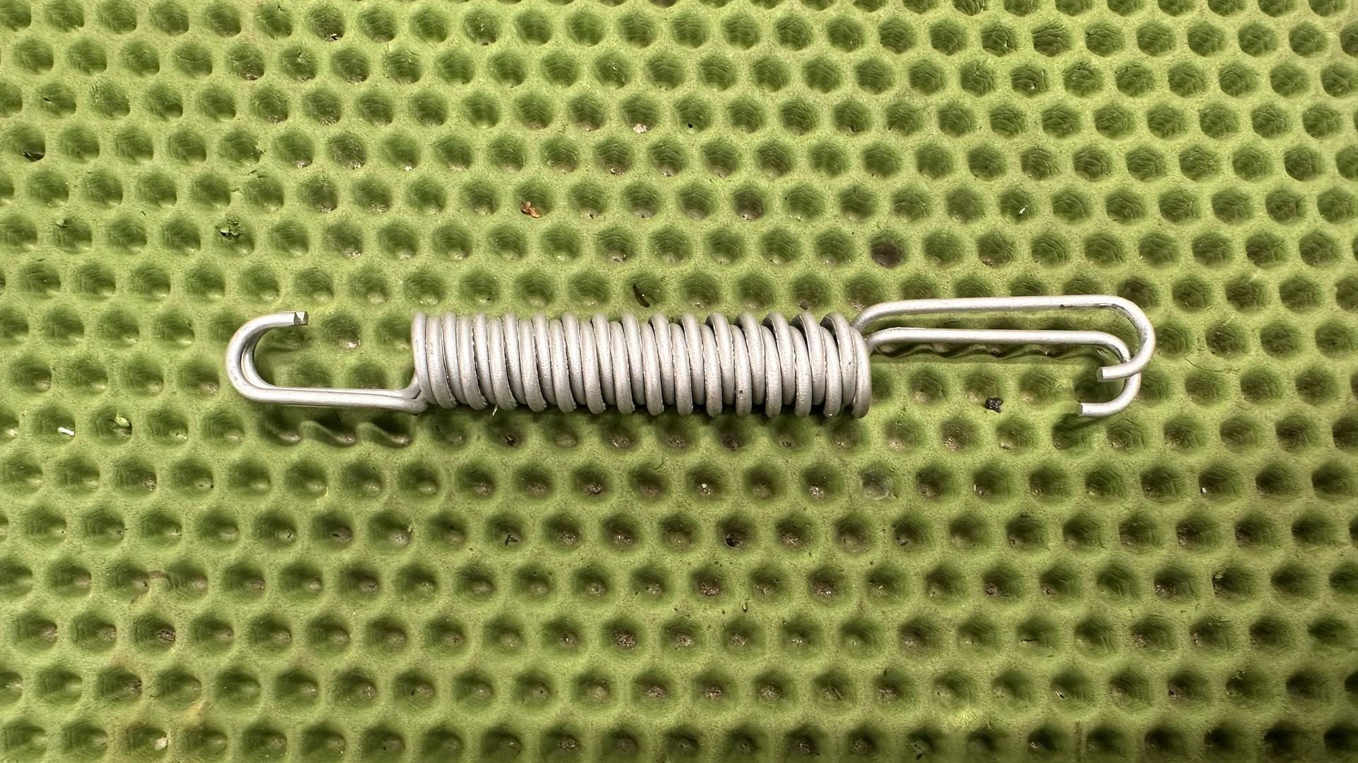 Пружина боковой подножки 46537690990