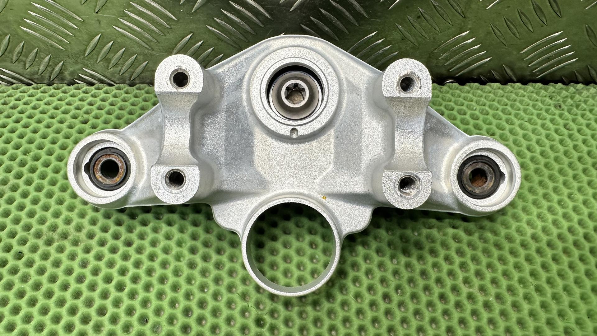 Перемычка вилки Вх с шарниром 31428555849