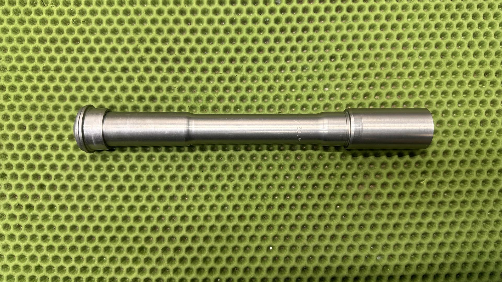 Ось переднего колеса R1300GS/GSA/RT/R/RS KA1-5 36317107642