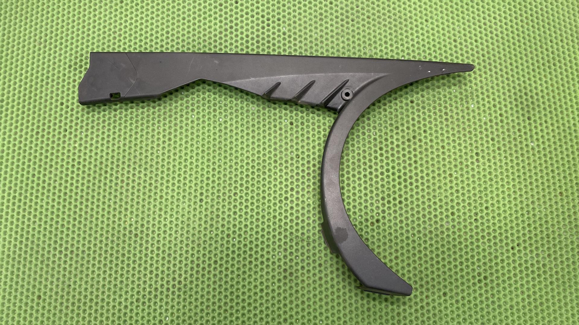 Кожух ремня, нижний наружный 46628526814