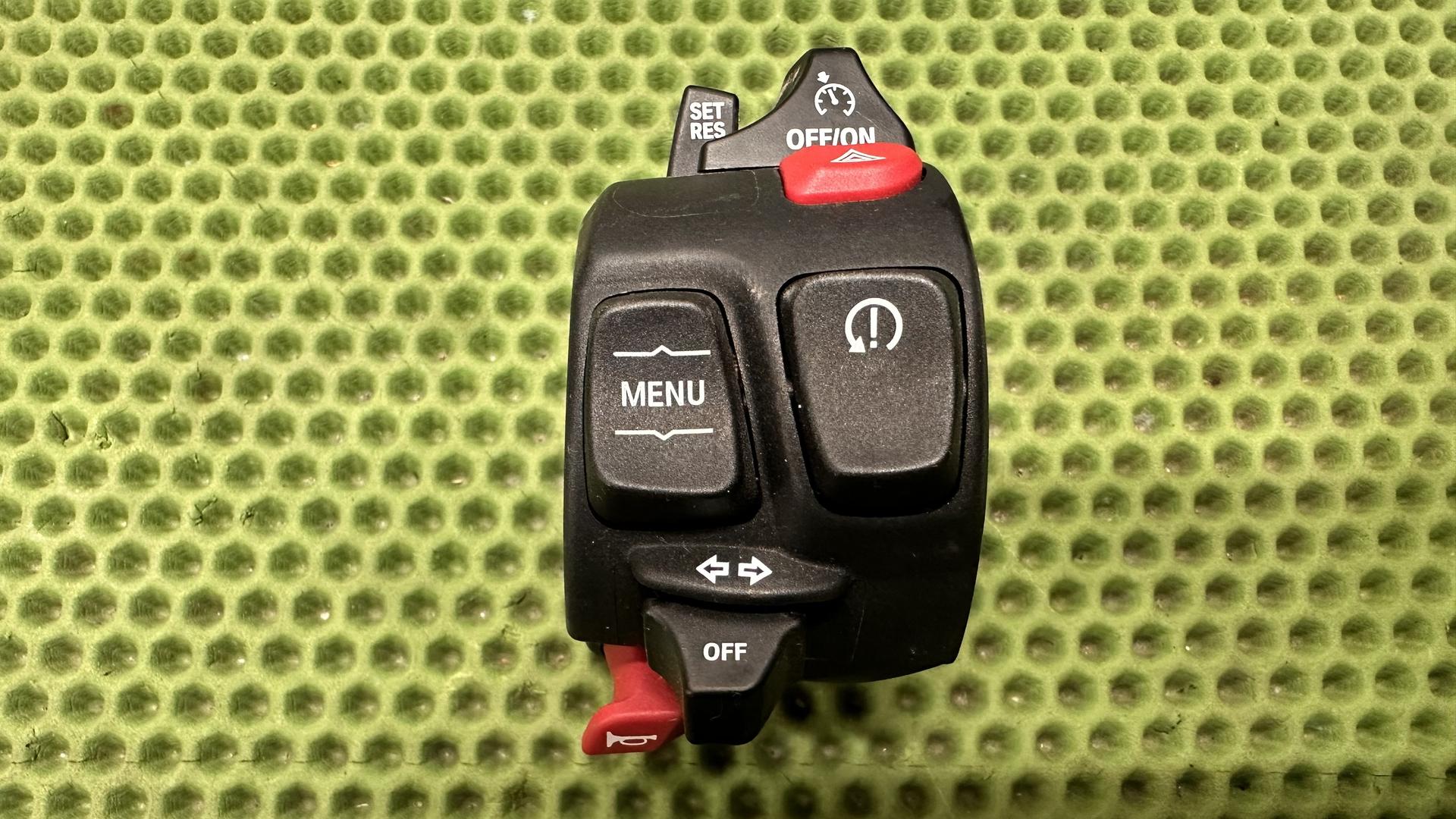 Комбинированный выключатель (пульт) Левый 61319480151