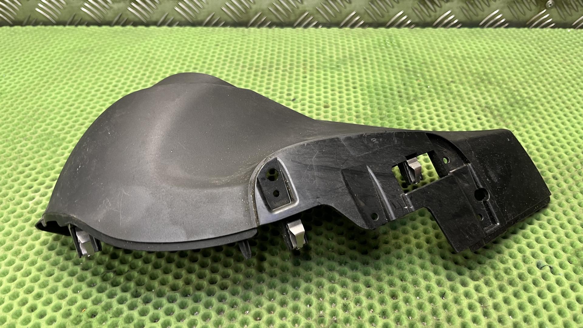 Накладка айрбокса левая R18 K34/35 13711540355
