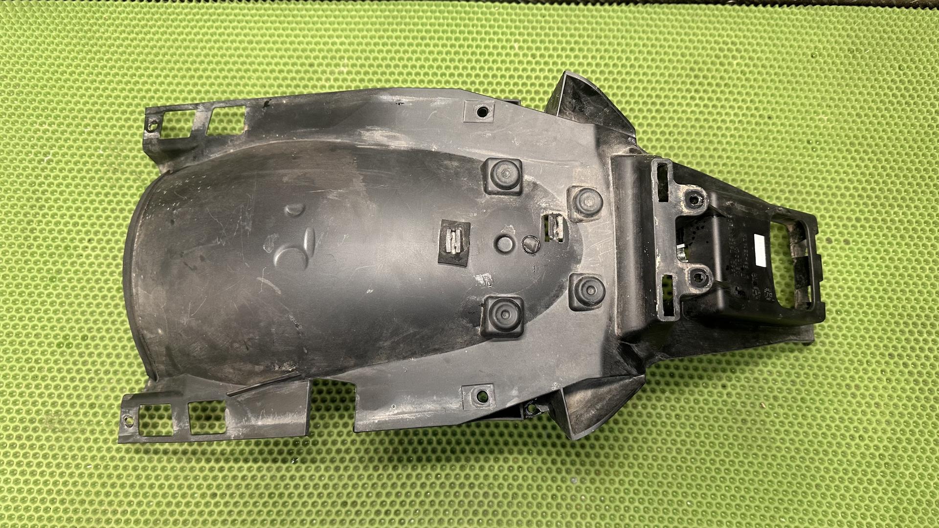 Кожух заднего колеса 46637695017