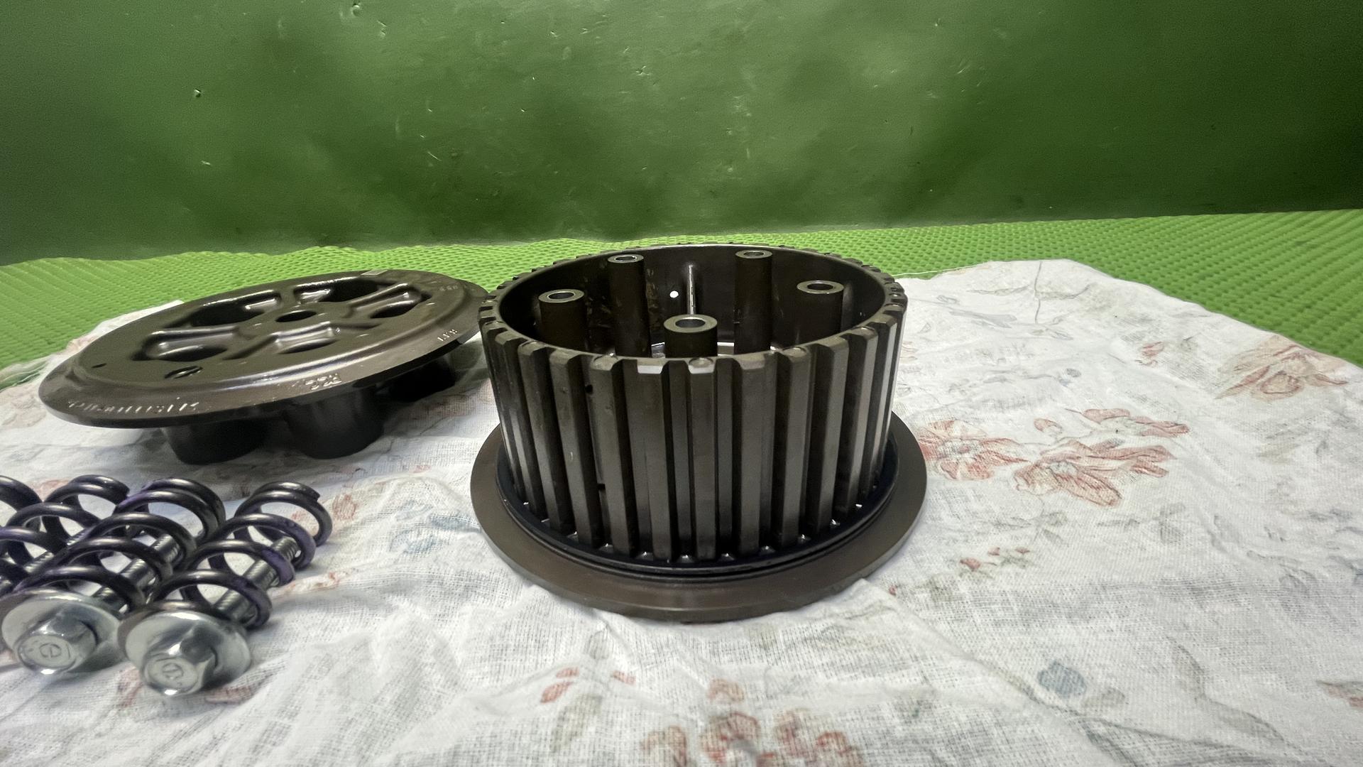 Корзина сцепления R1300xx 21215a9a517