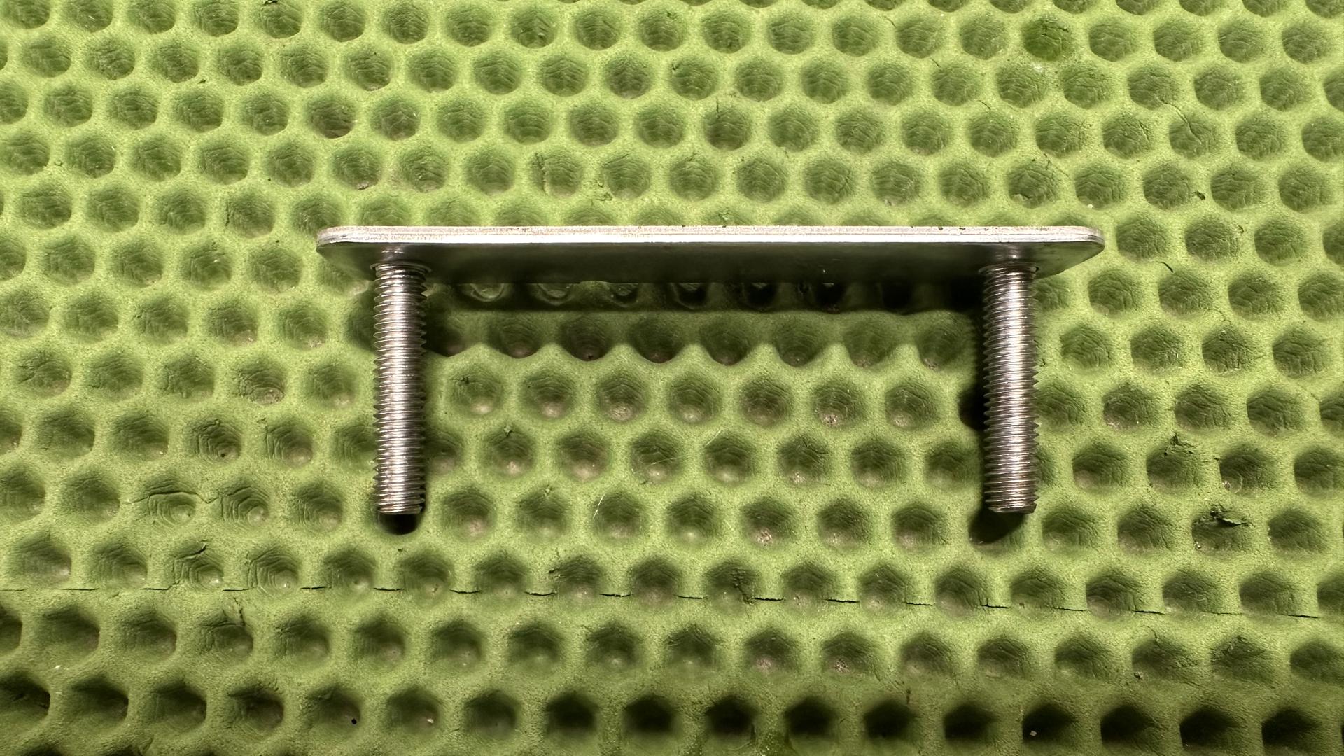 Держатель регулятора напряжения R1300xx KA1-5 12318356927