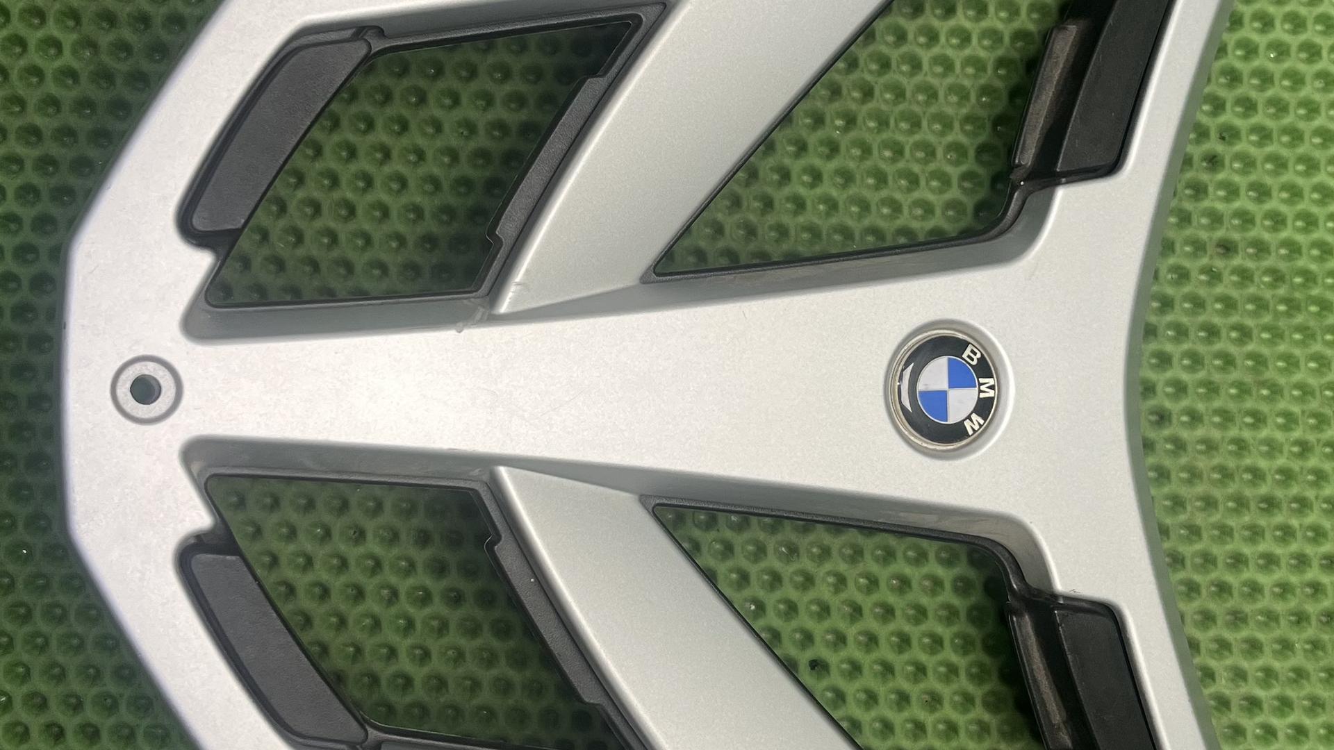 Площадка под центральный кофр C evolution / C 600 Sport / C 650 Sport / C 650 GT / R 1200 R 46547697252