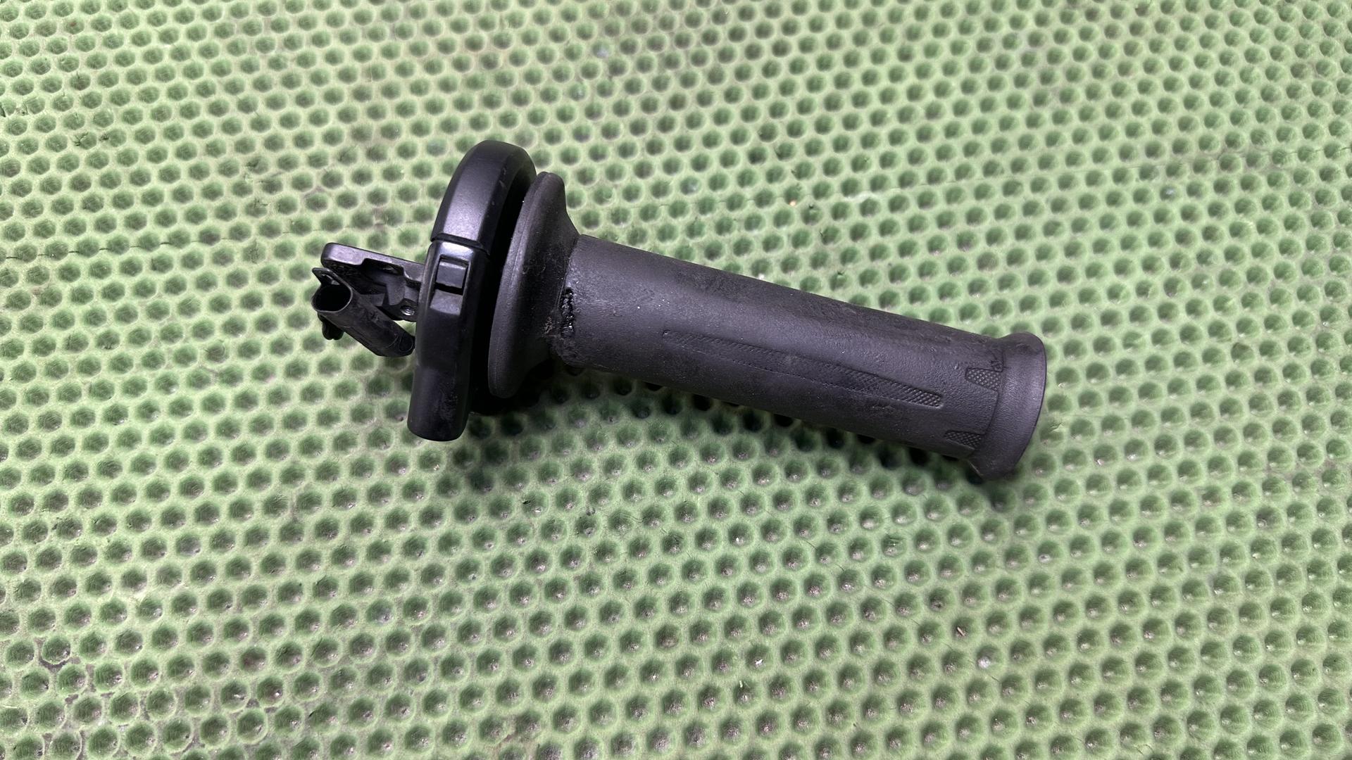 Ручка газа 61317708228