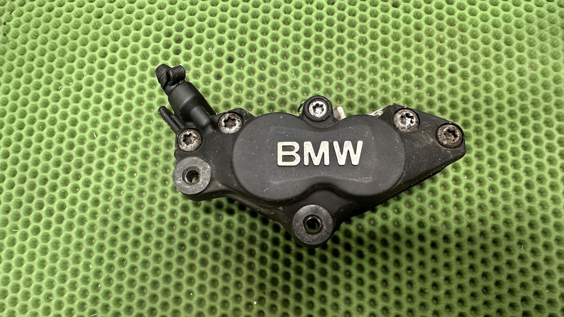 Тормозной суппорт без накладки Л 34117711439