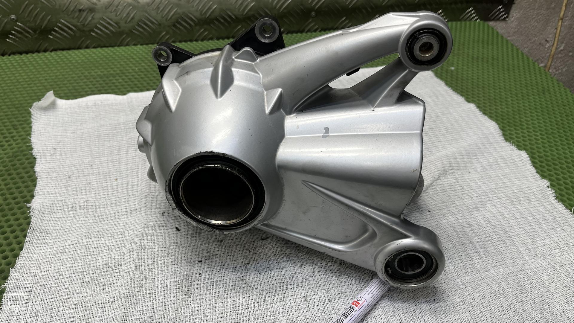 Угловой редуктор серебристый 33118530077