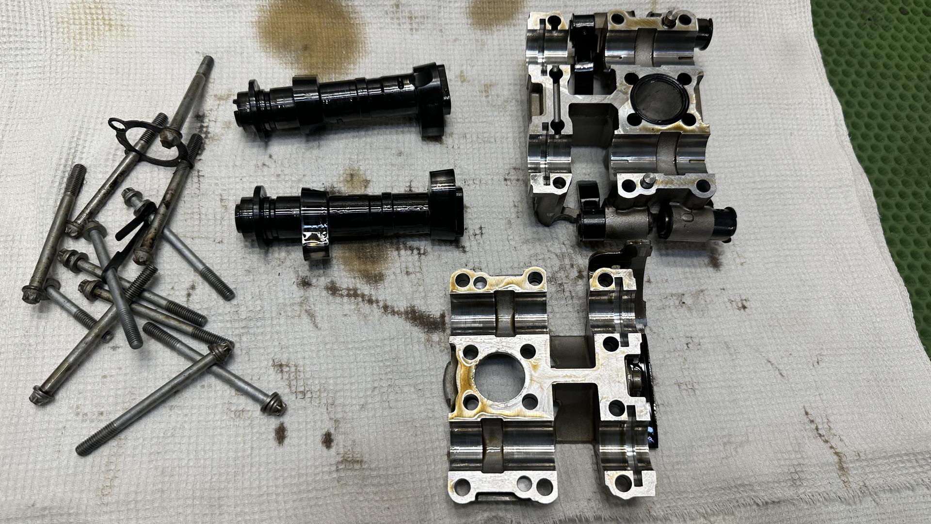 Опорный кронштейн распредвала Л 11337708465