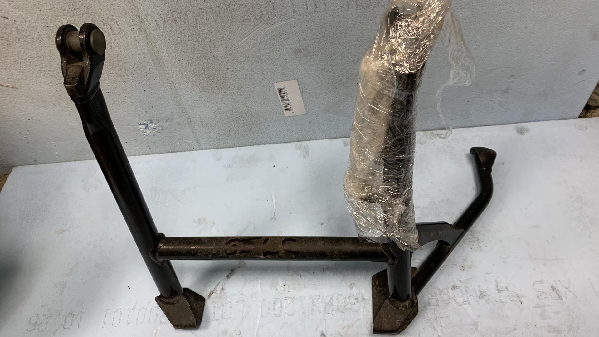 Центральная подставка 46528526523