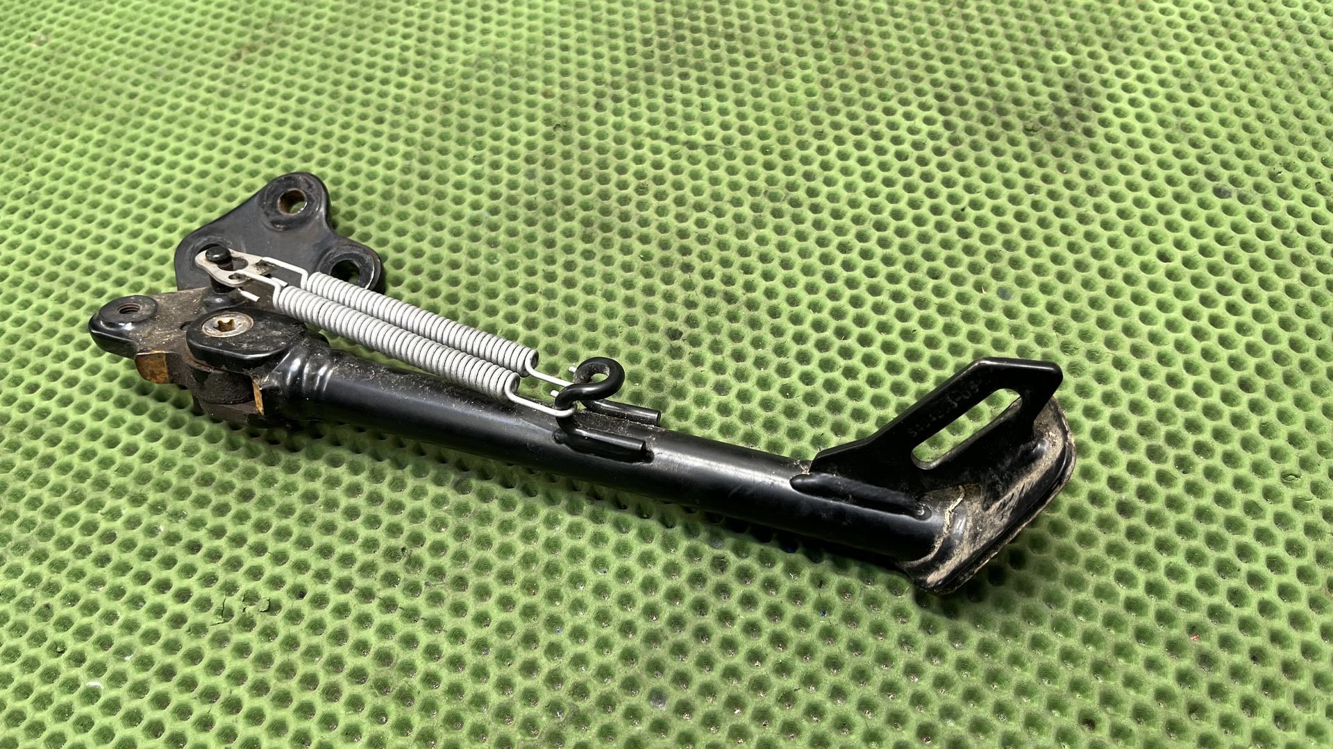 Подножка боковая F900 46538404253