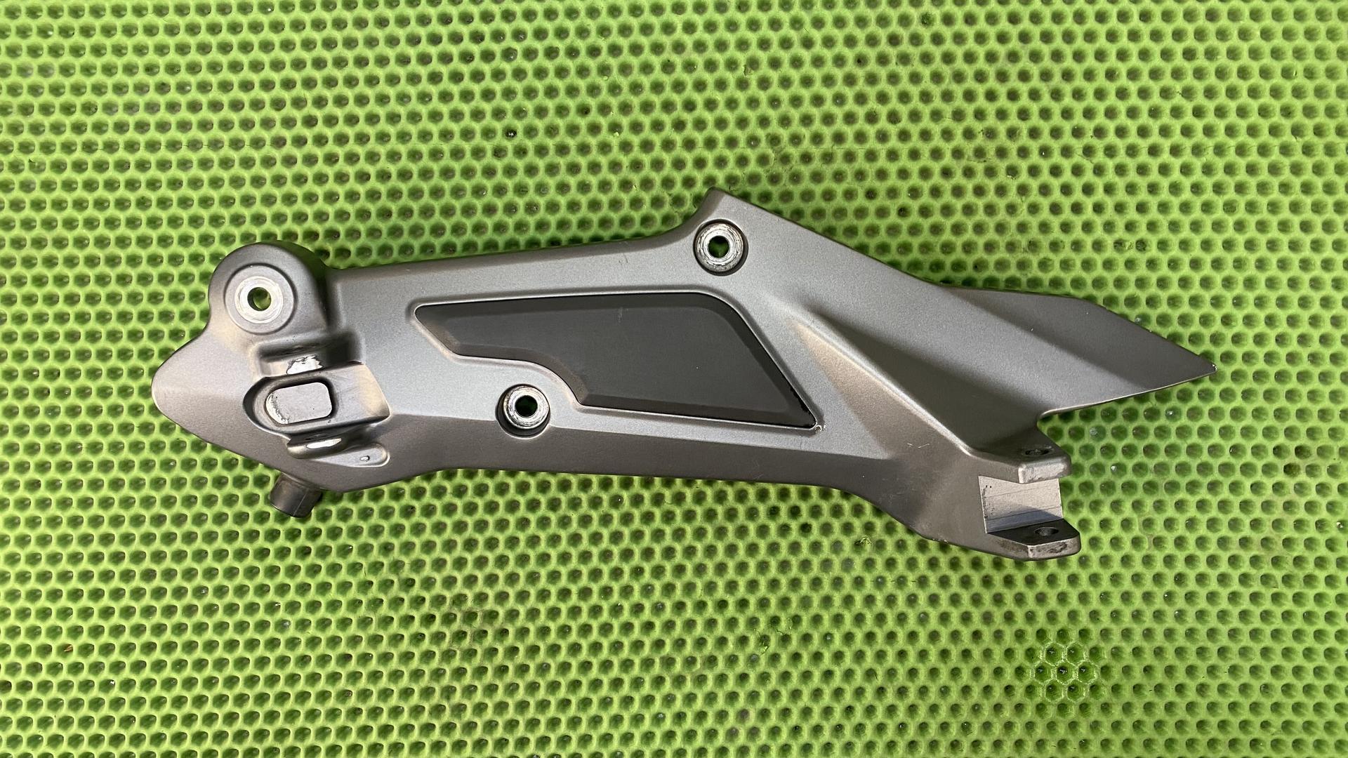 Планка для упора ног левая K1600GT рест. 46718562167