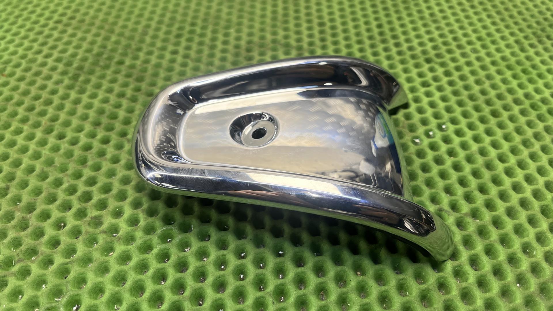 Накладка бака R18 K34 16111543044