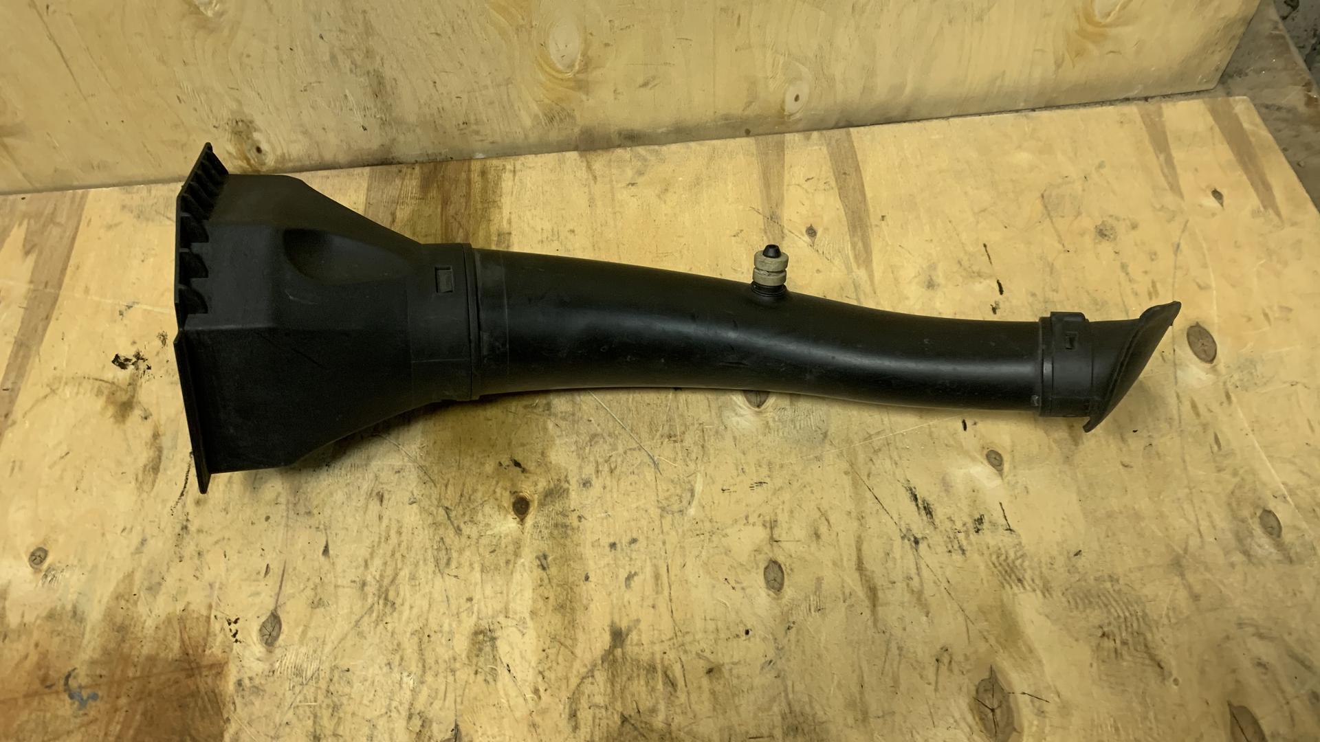 Всасывающий патрубок Л 13717718579