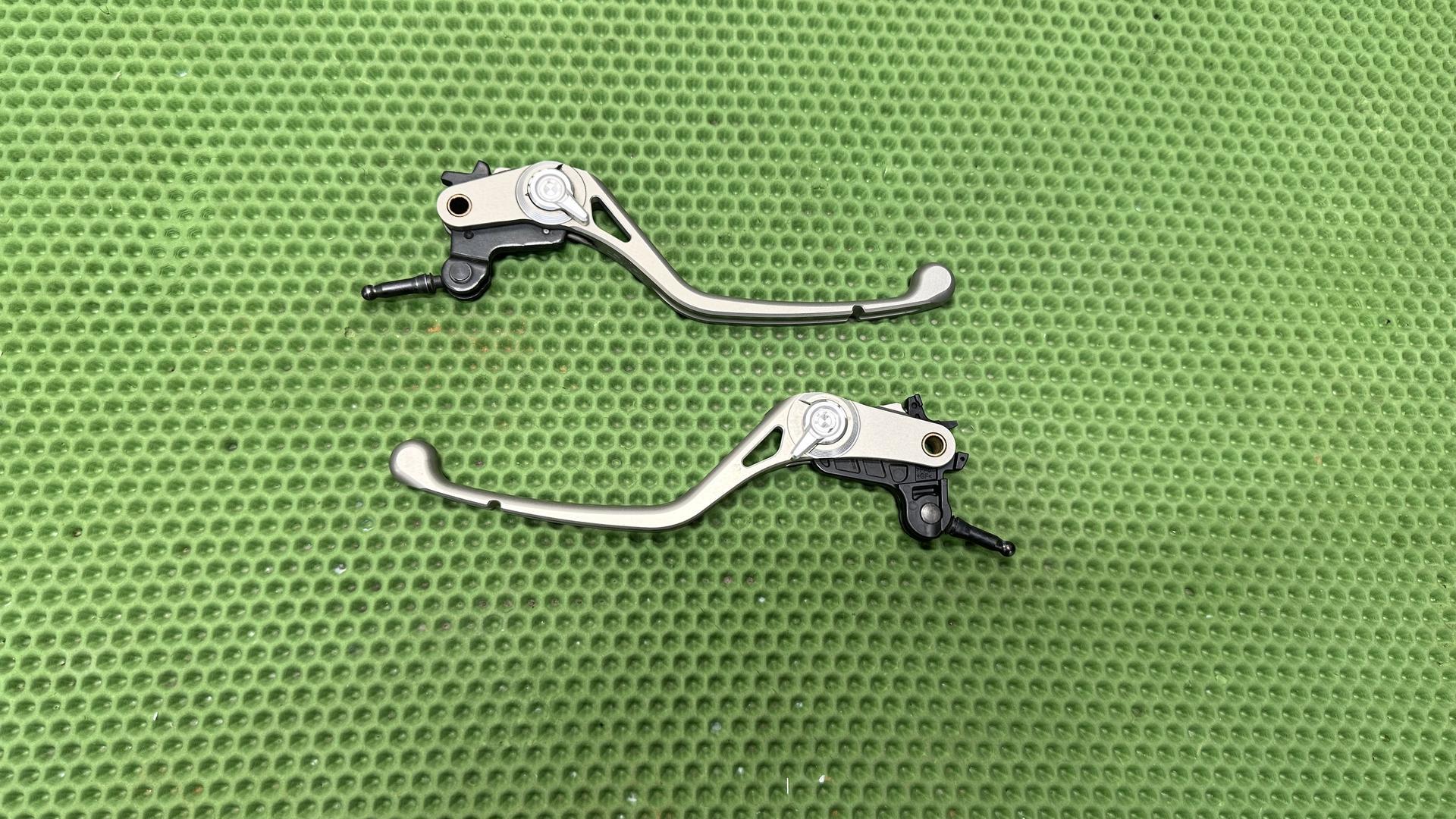 Комплект рычагов сцепления и тормоза Option719 (Classic) 77232462951