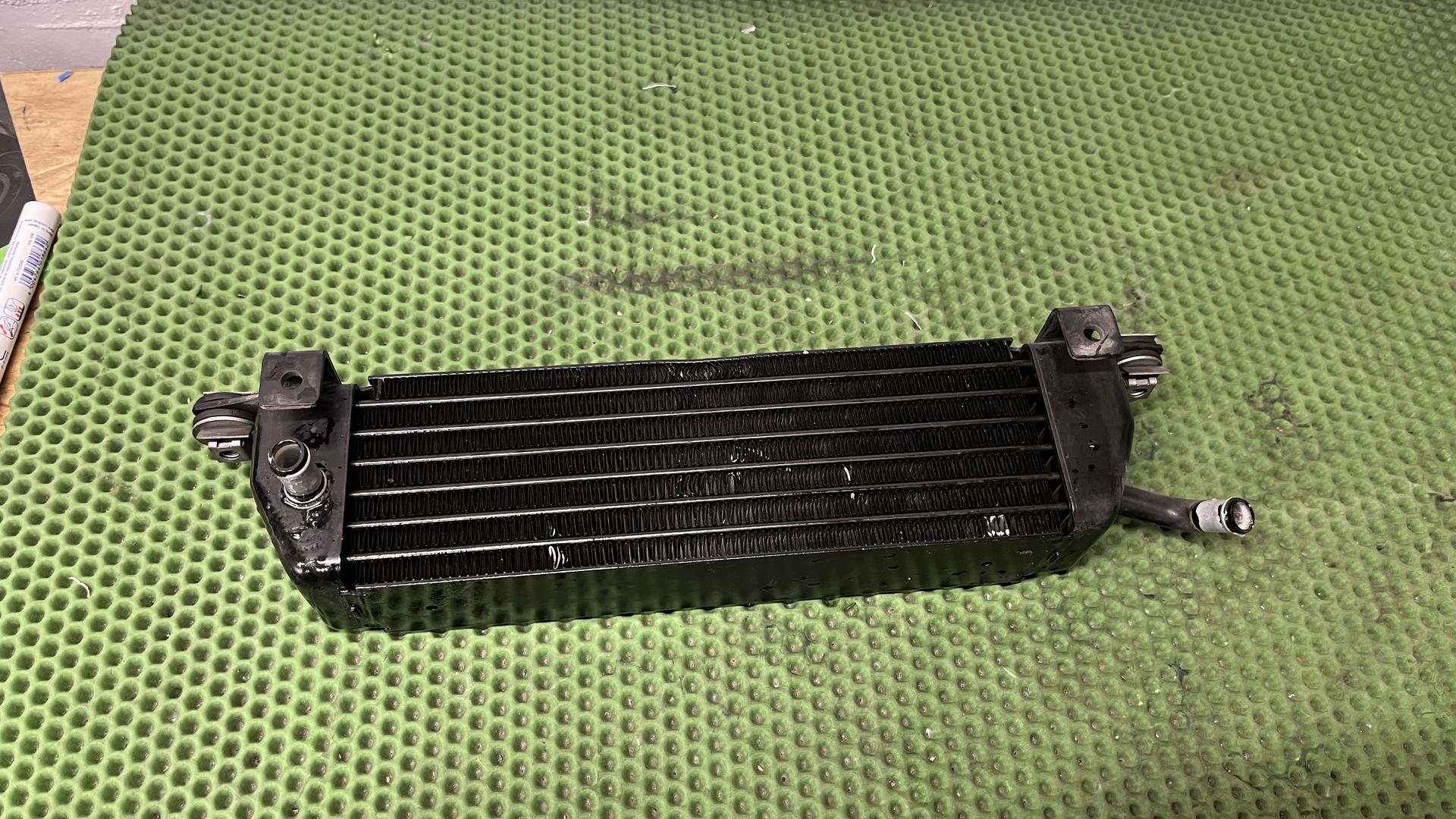 Масляный радиатор R1200RT K26 (10-13) рест. 17217719229