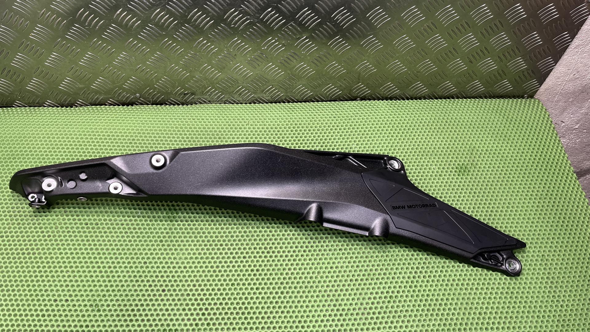 Задняя часть рамы правая R1300GS/R/RS KA1/4/5 46717923924