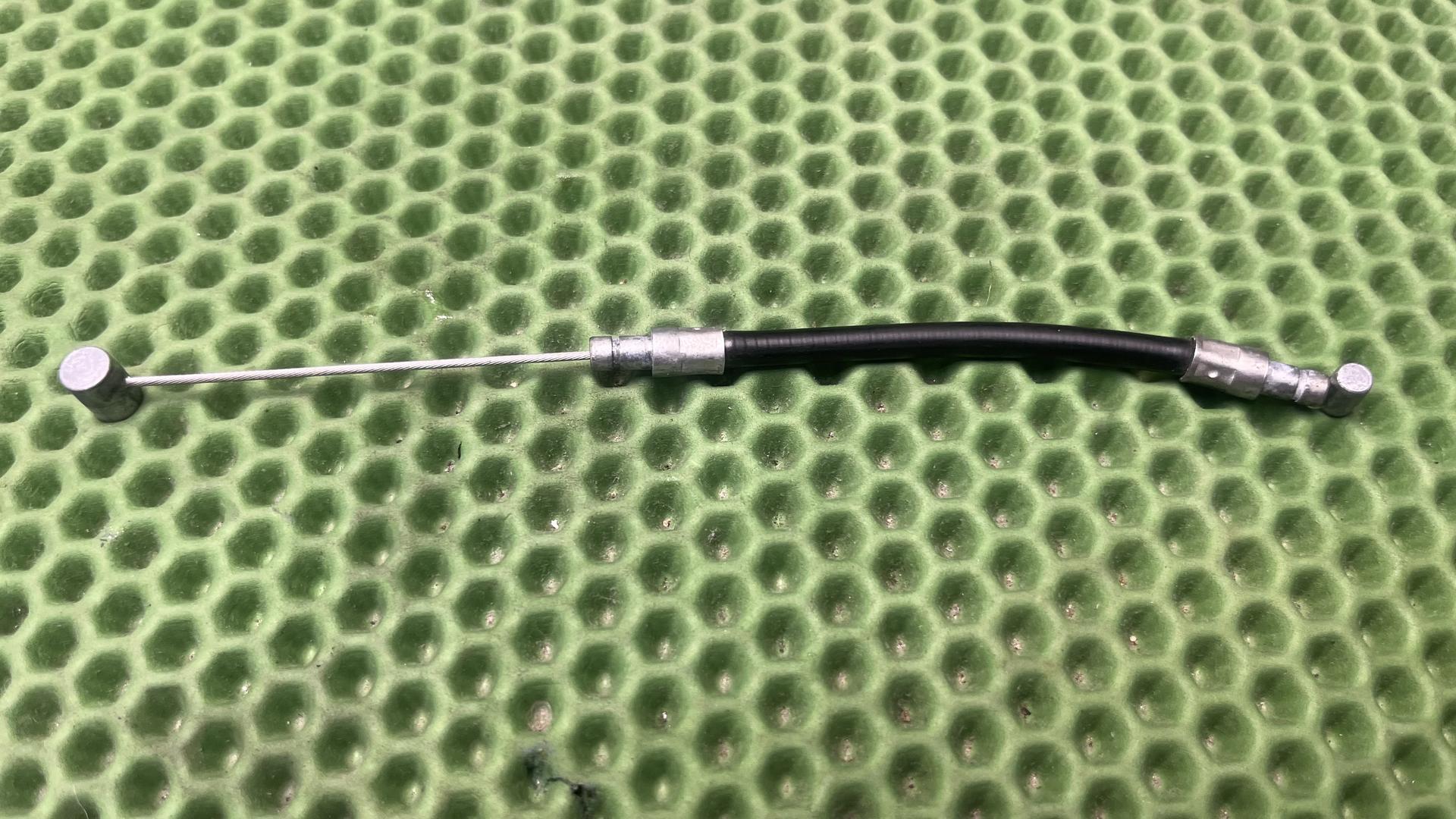 Трос замка сиденья F 800 S / ST / GT /  R 51257674890